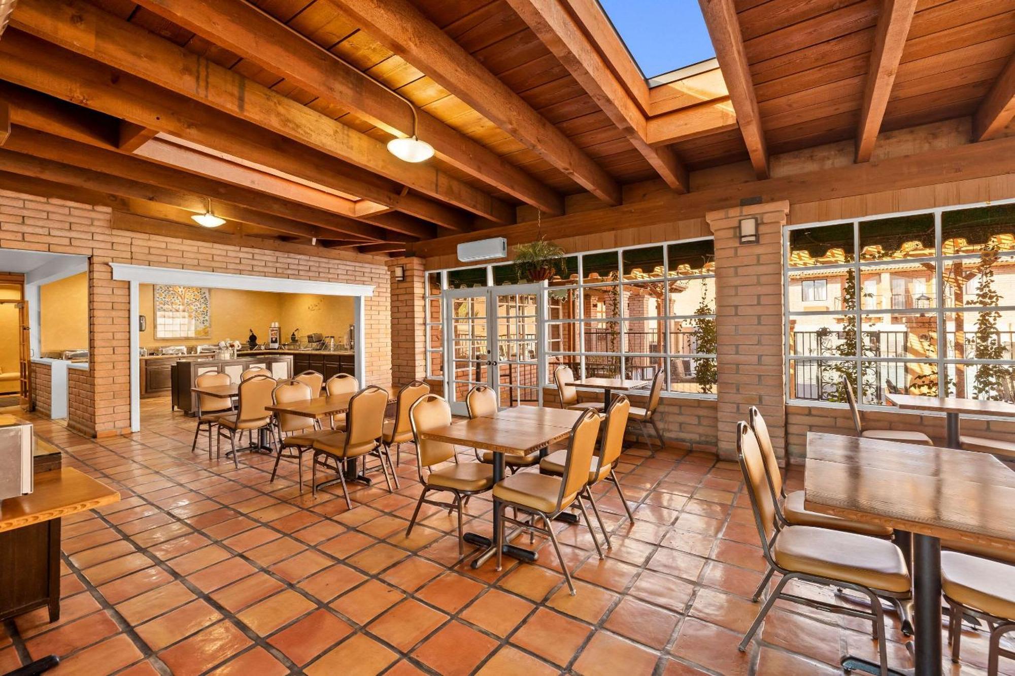 Clarion Inn Sierra Vista Exterior photo